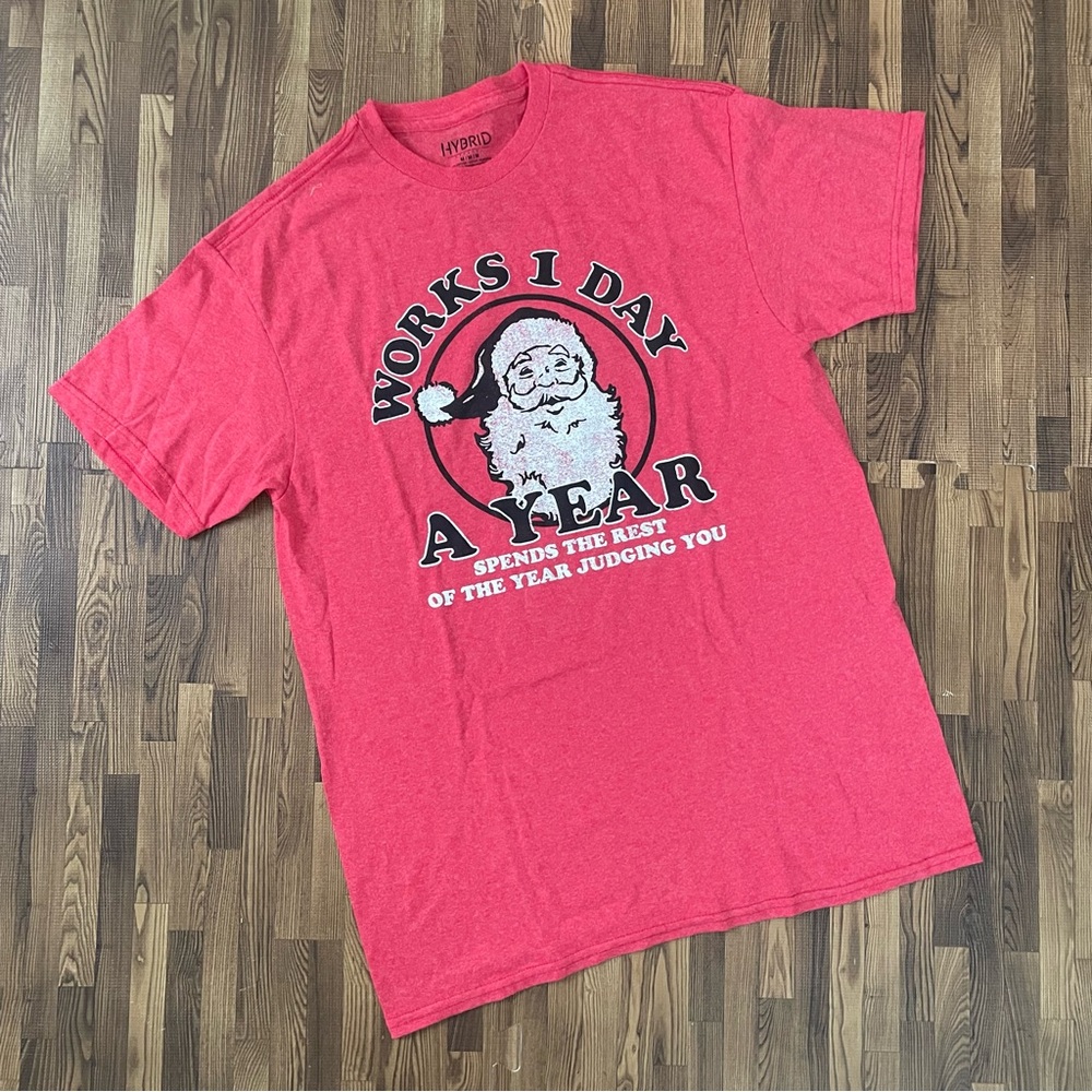 NWOT Santa Graphic Short Sleeve T-Shirt Red Medium